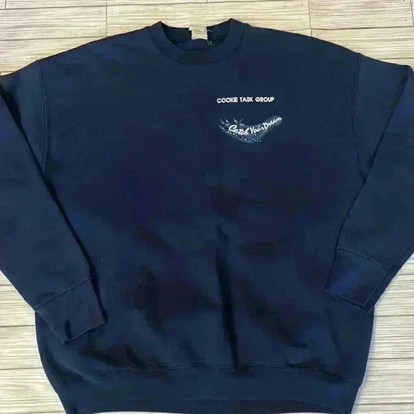 90’s Little Brownie Crewneck - Picture 2 of 5